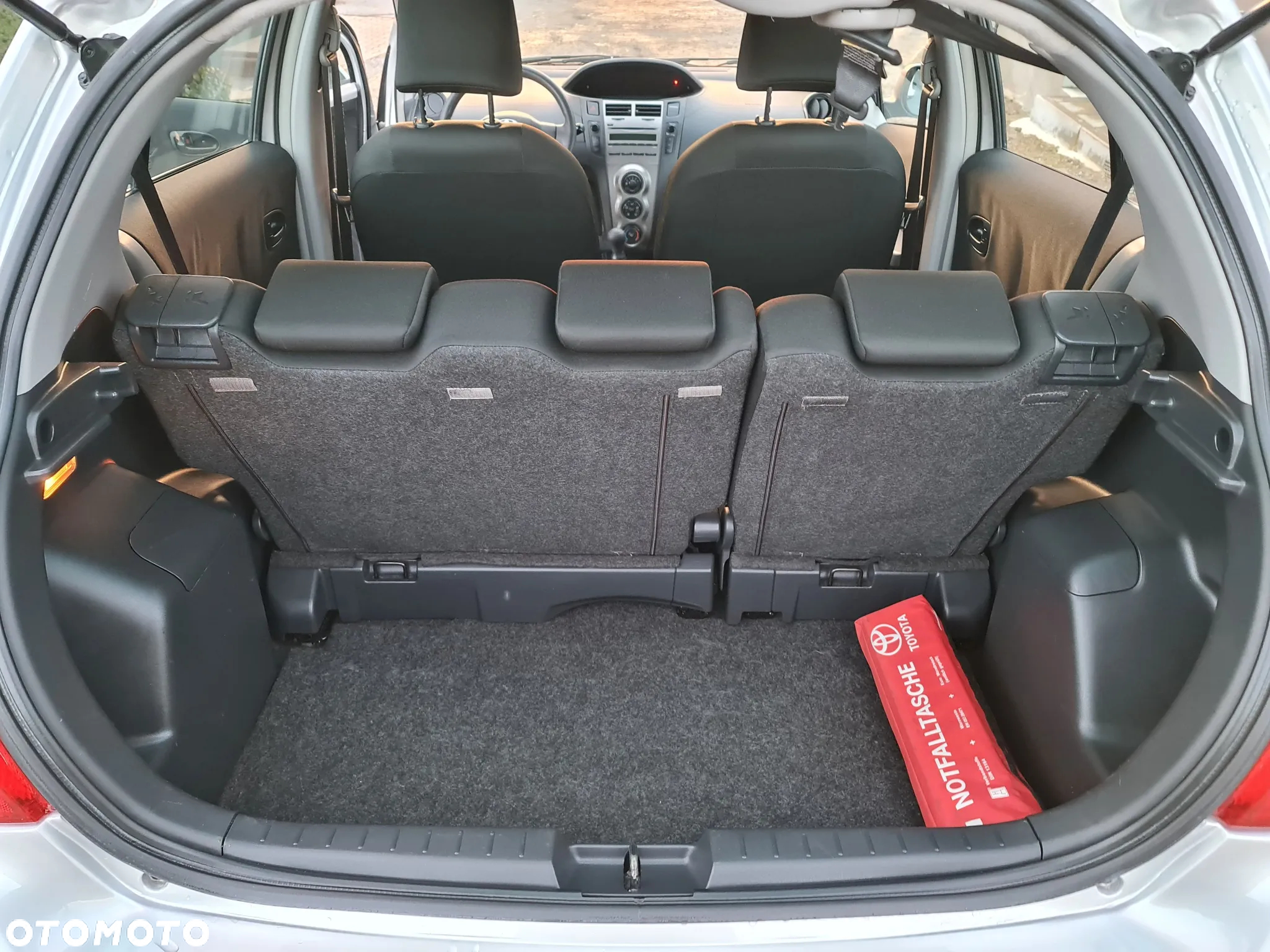 Toyota Yaris - 14