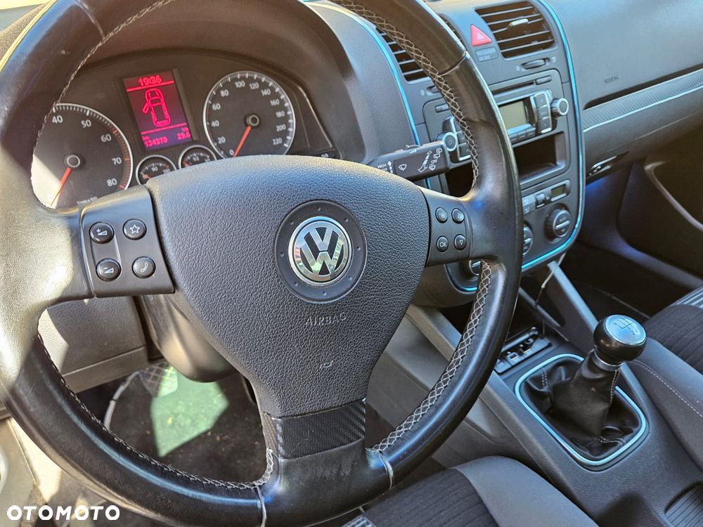 Volkswagen Golf - 14