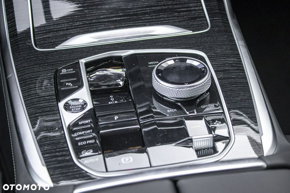 BMW X7 - 30