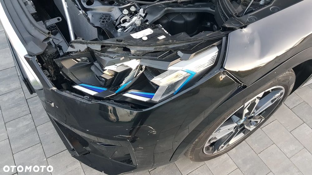 BMW iX2 - 23