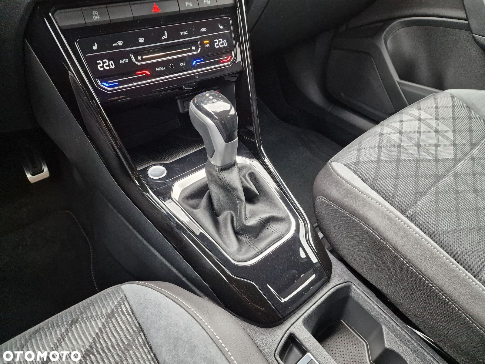 Volkswagen T-Roc 1.5 TSI R-Line DSG - 21