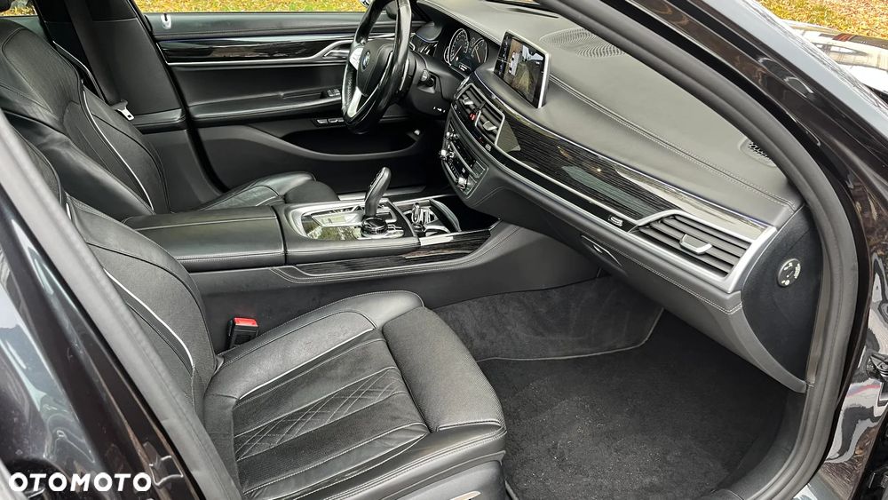 BMW Seria 7 740d xDrive - 28