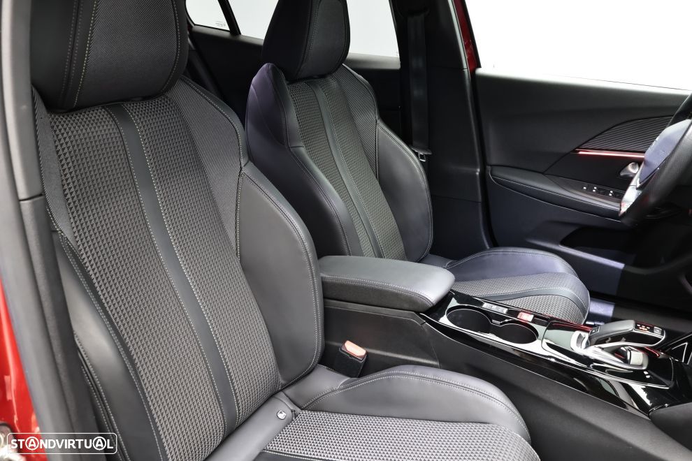 Peugeot 2008 1.2 PureTech GT Line EAT8 - 21