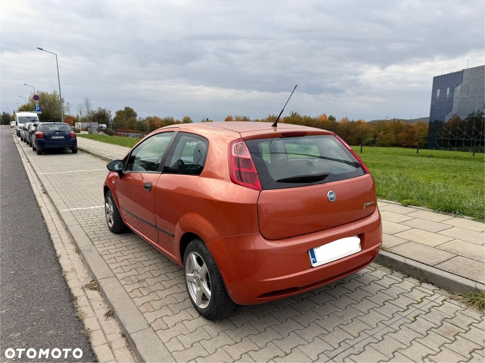 Fiat Punto 1.4 16V Dynamic - 3
