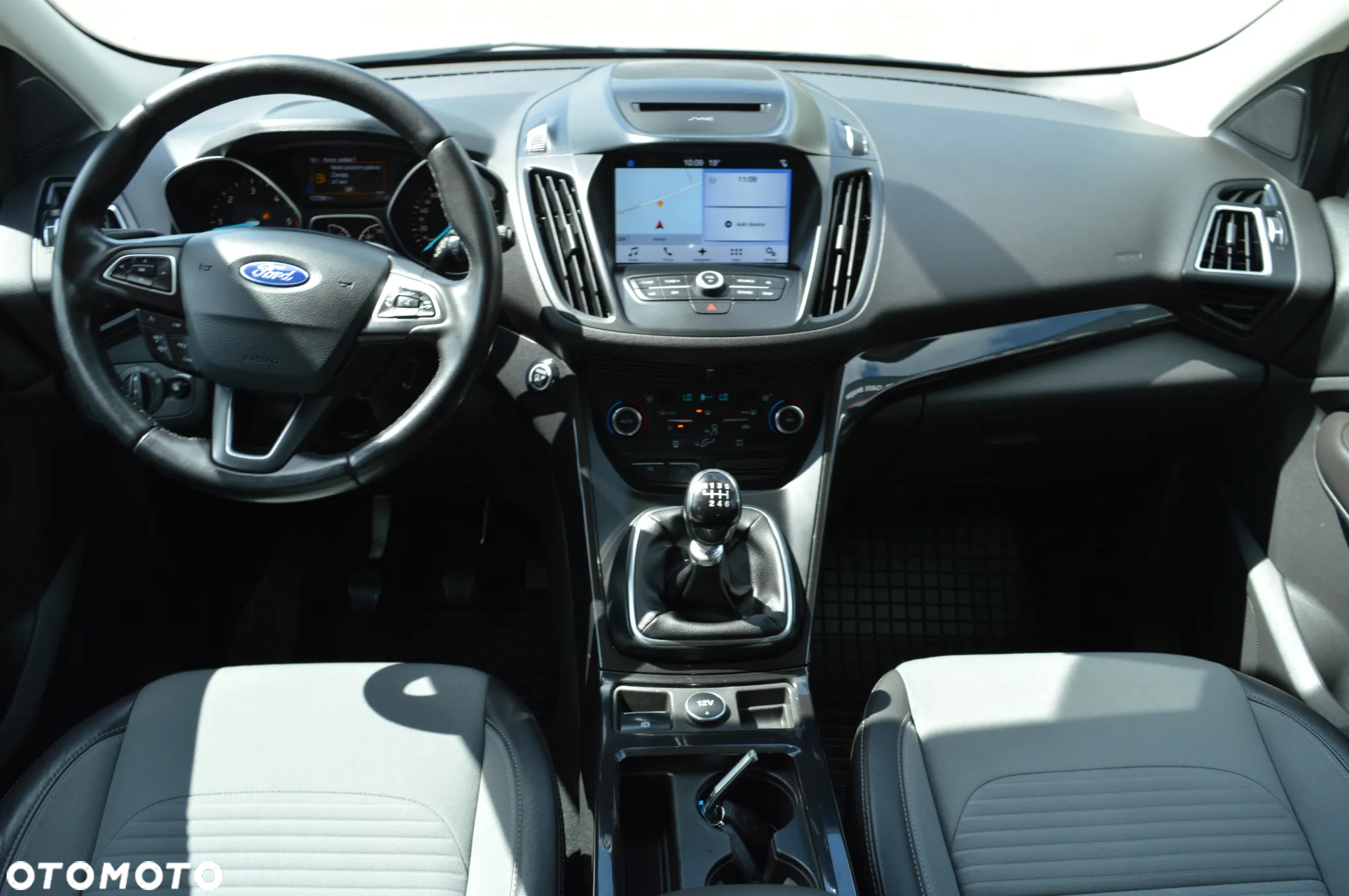 Ford Kuga 2.0 TDCi 2x4 Titanium - 15