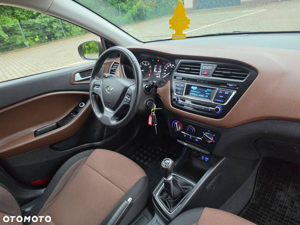 Hyundai i20 1.2 Fifa World Cup Edition - 5