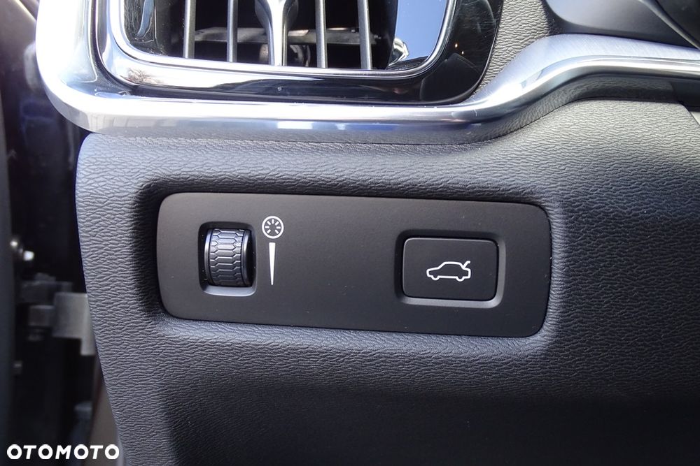 Volvo V60 D3 Geartronic Momentum - 26