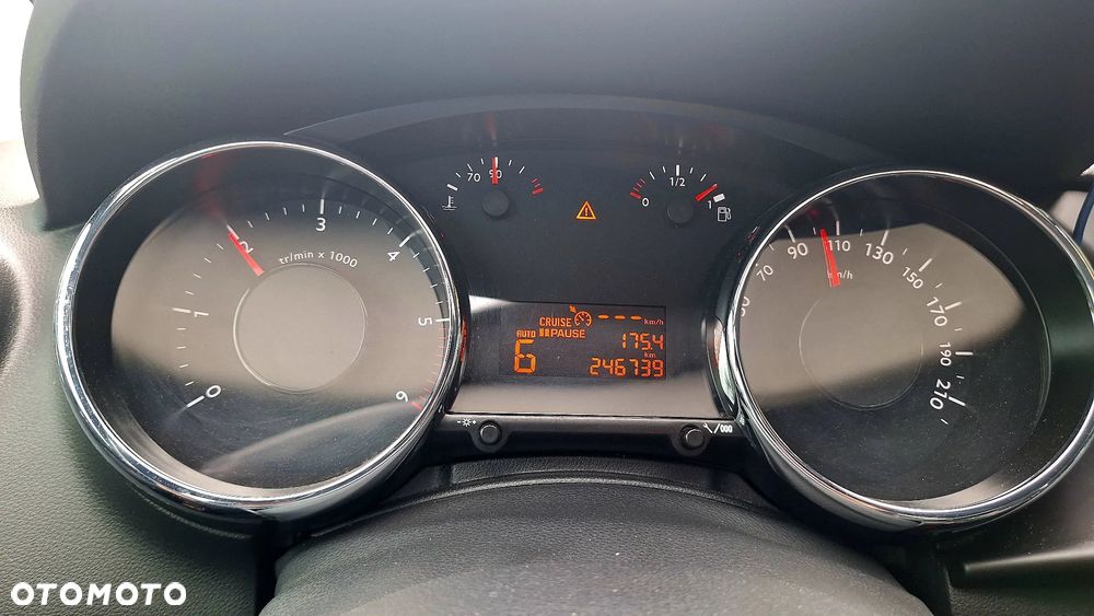 Peugeot 3008 1.6 e-HDi Active S&S - 13