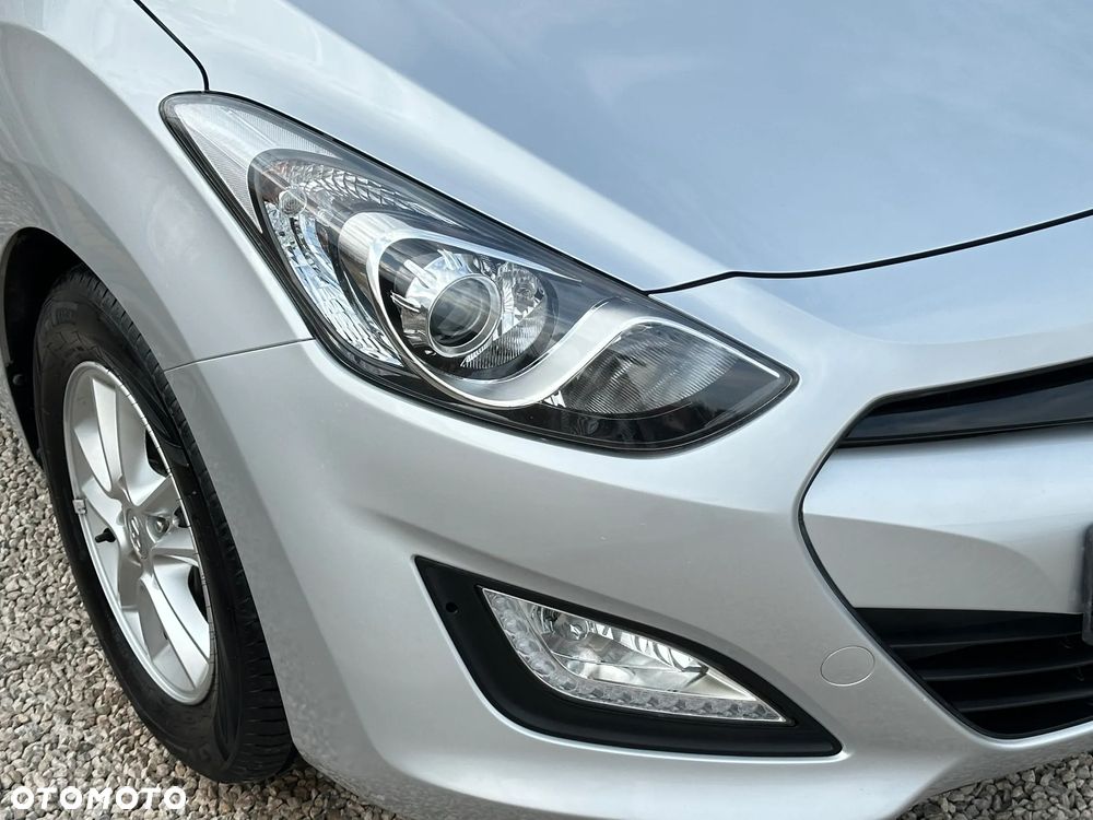Hyundai i30 i30cw 1.6 CRDi Trend - 3