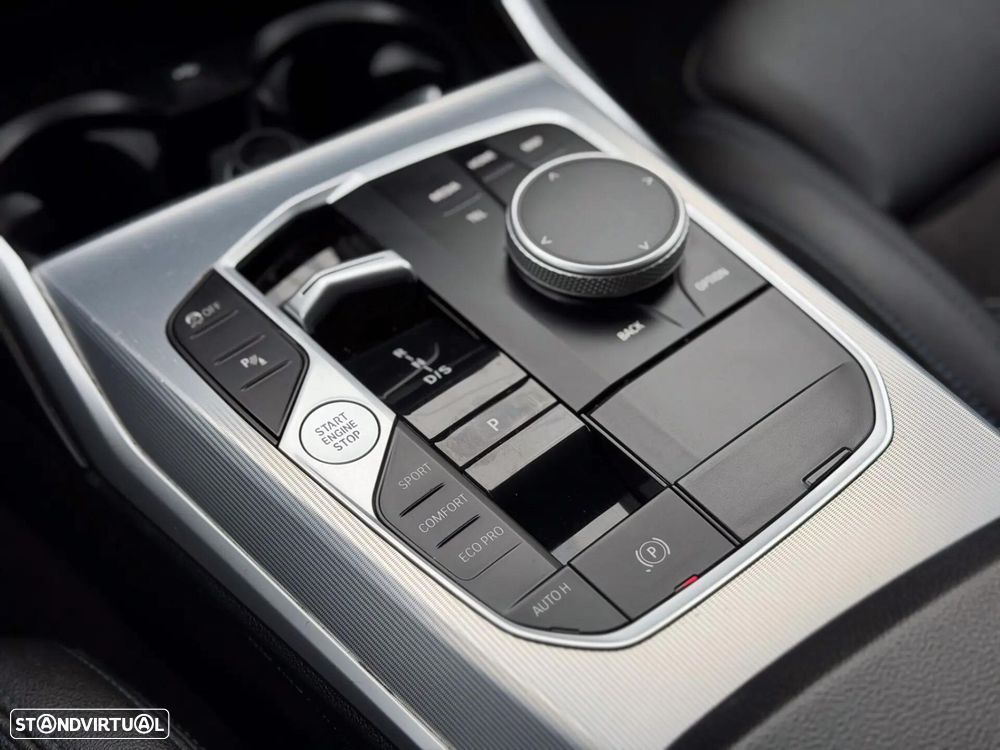 BMW 320 d Pack Desportivo M Auto - 4