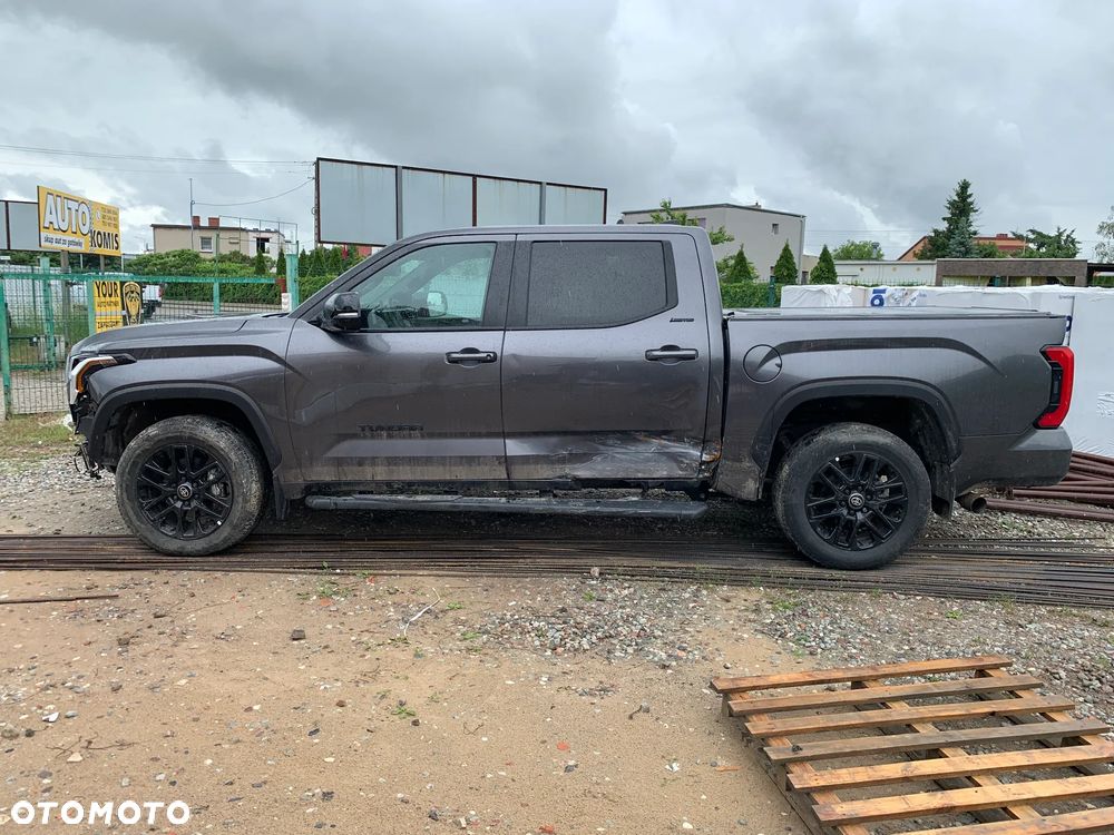 Toyota Tundra - 18
