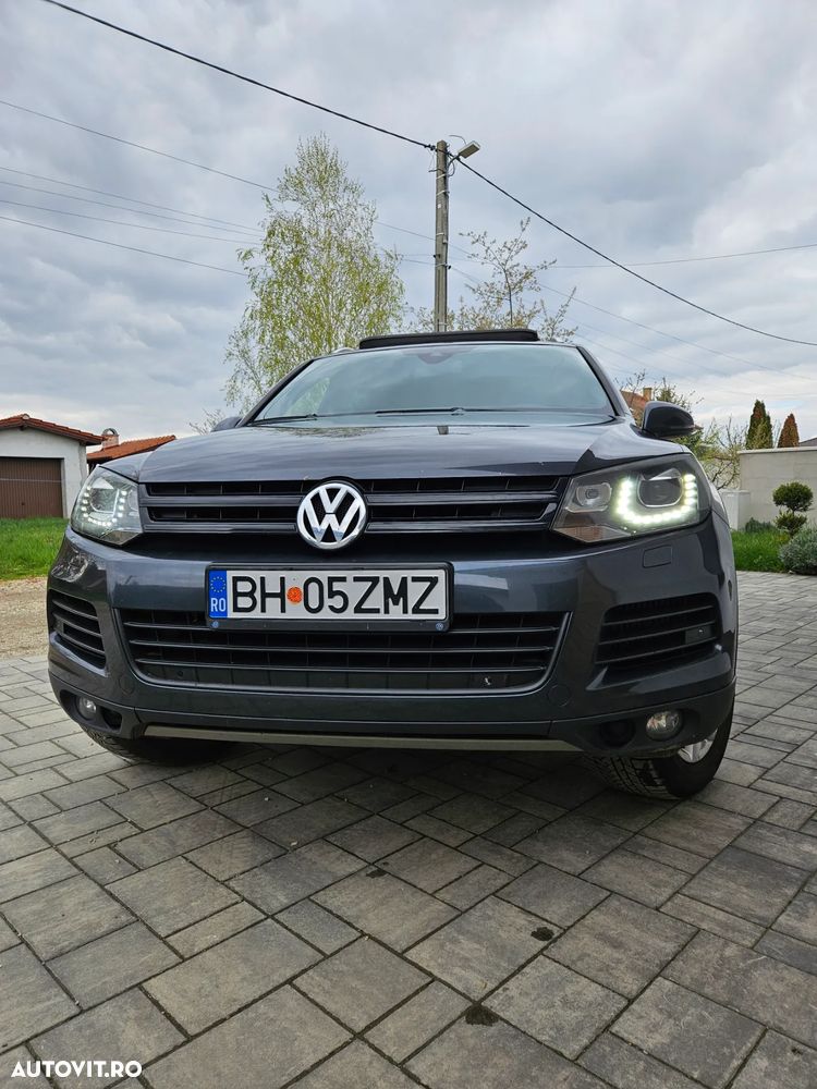 Volkswagen Touareg - 1