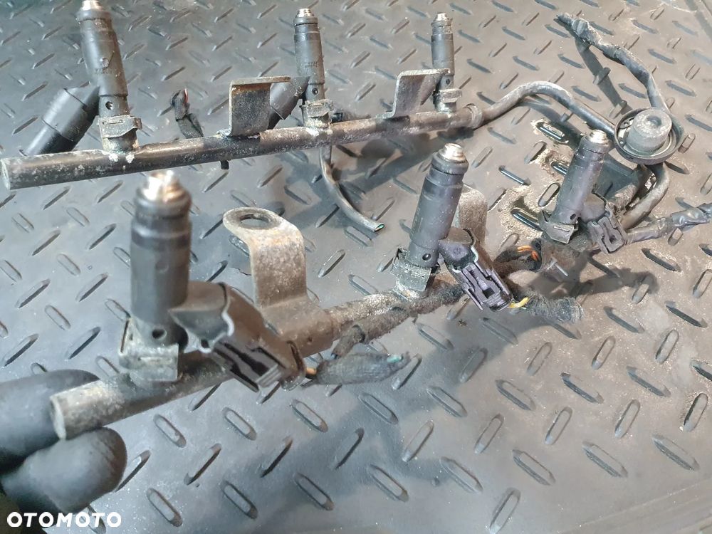 CHRYSLER 300M 3.5 V6 EGG LISTWA WTRYSKOWA WTRYSKI KOMPLET 04591308 SIEMENS ORYGINAŁ - 5