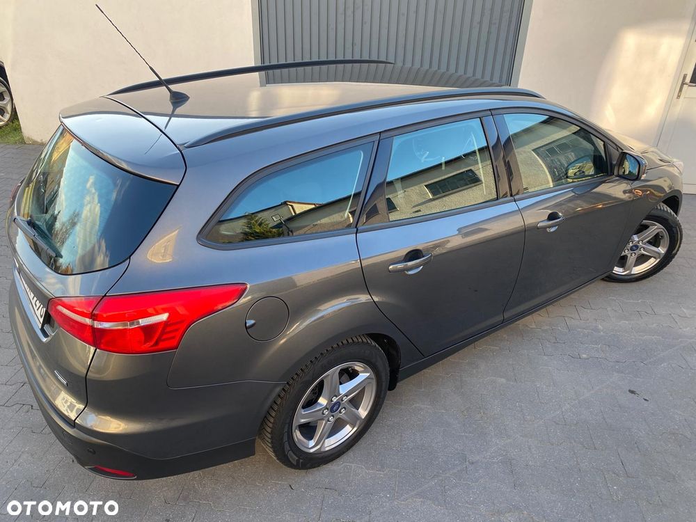 Ford Focus 1.0 EcoBoost Titanium - 9