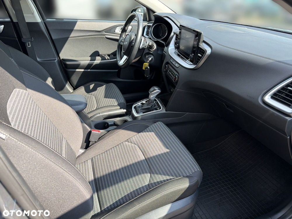 Kia XCeed 1.5 T-GDI M DCT - 32