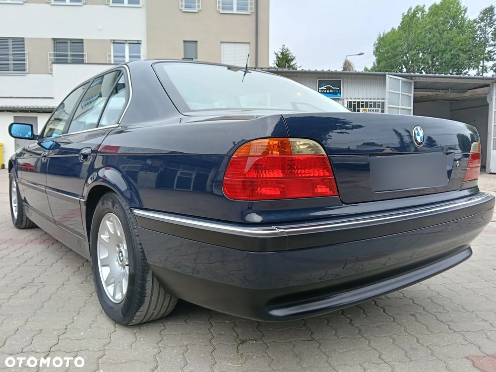 BMW Seria 7 - 24