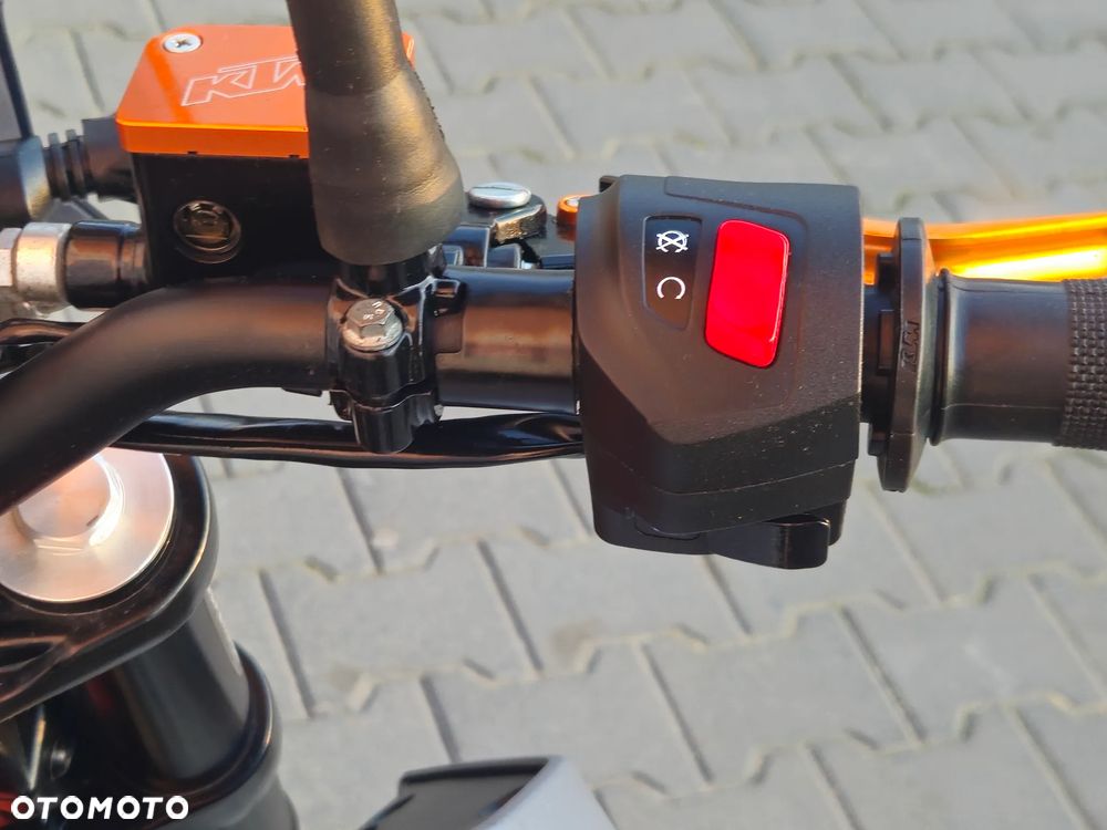 KTM Duke - 16