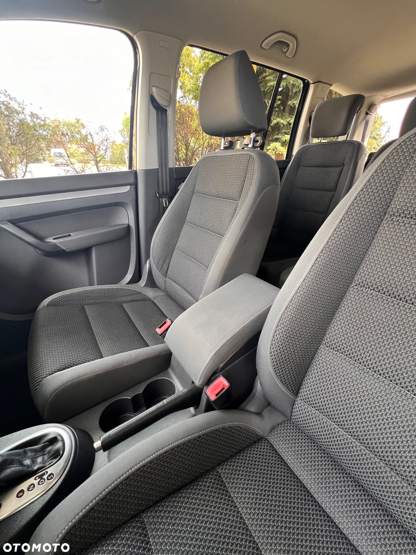 Volkswagen Touran 1.6 TDI DPF Comfortline DSG - 16