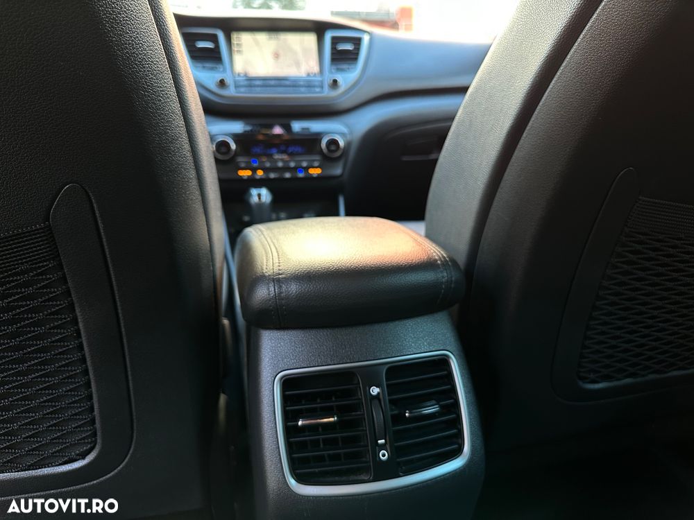 Hyundai Tucson blue 1.7 CRDi 2WD DCT Style - 32