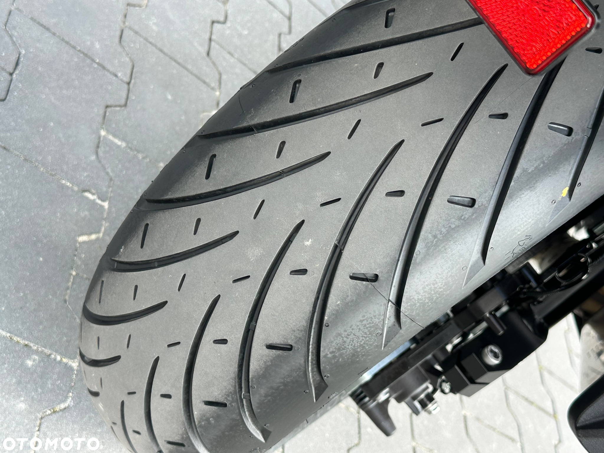 Kawasaki Ninja 1000 SX - 9