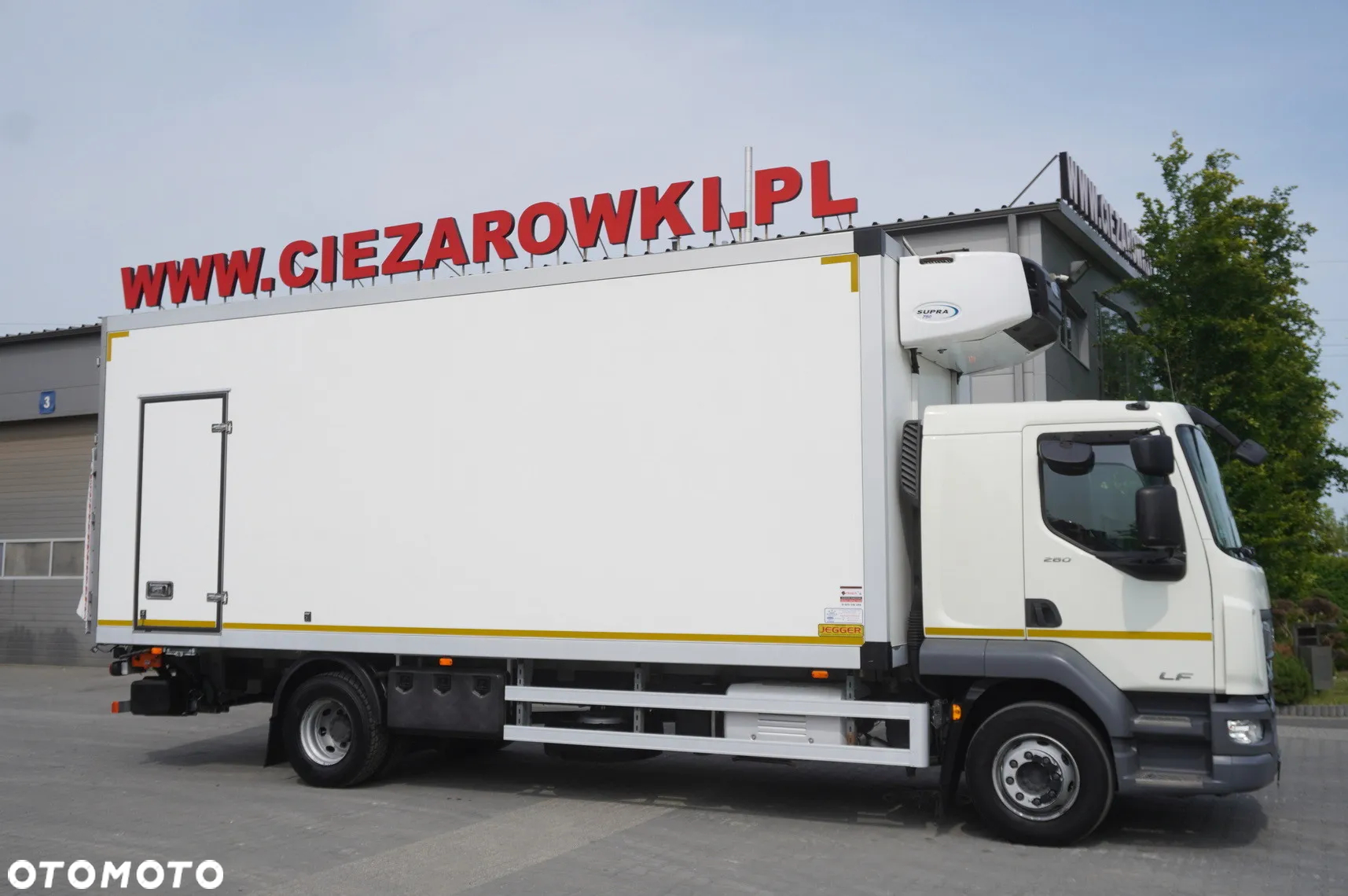DAF DAF LF 16.260 / Chłodnia Jegger / Carrier Supra 750 / Dhollandia 1500 kg / Kab. sypialna - 2