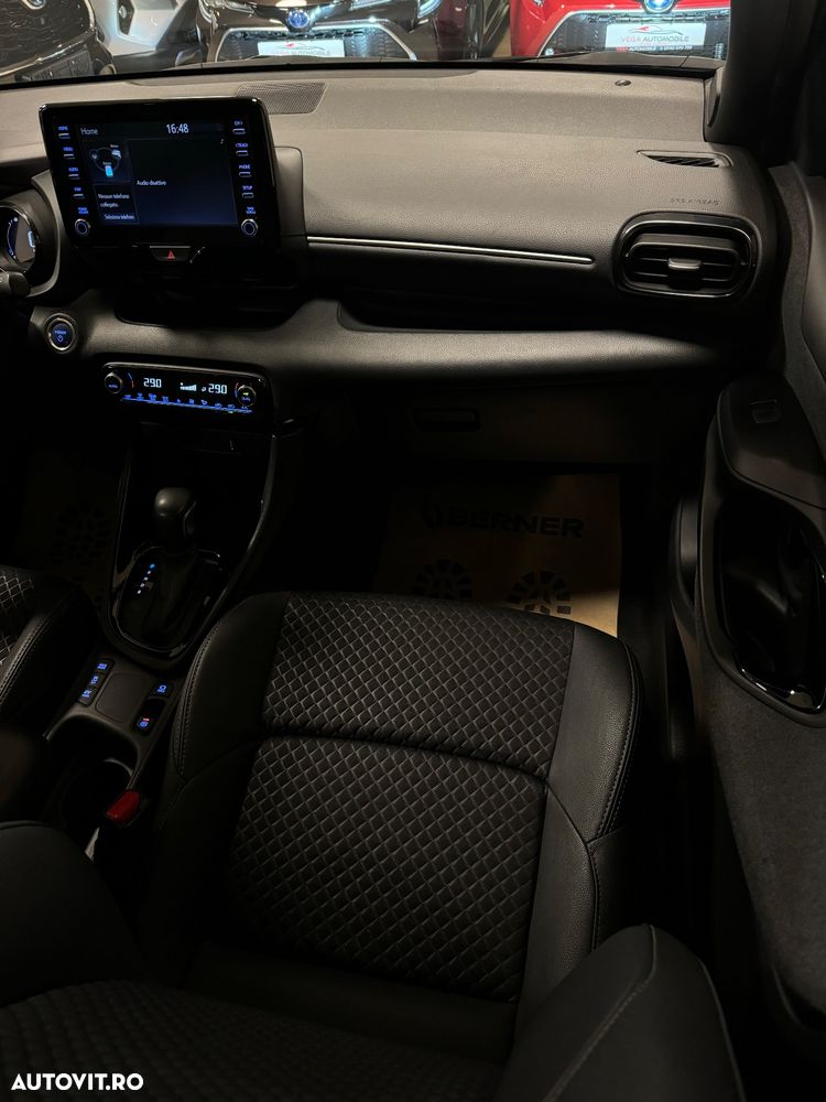 Toyota Yaris 130 1.5 VVT-i Premiere Edition - 11