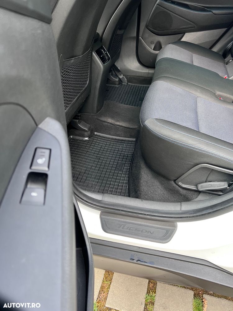 Hyundai Tucson blue 1.7 CRDi 2WD Style - 16