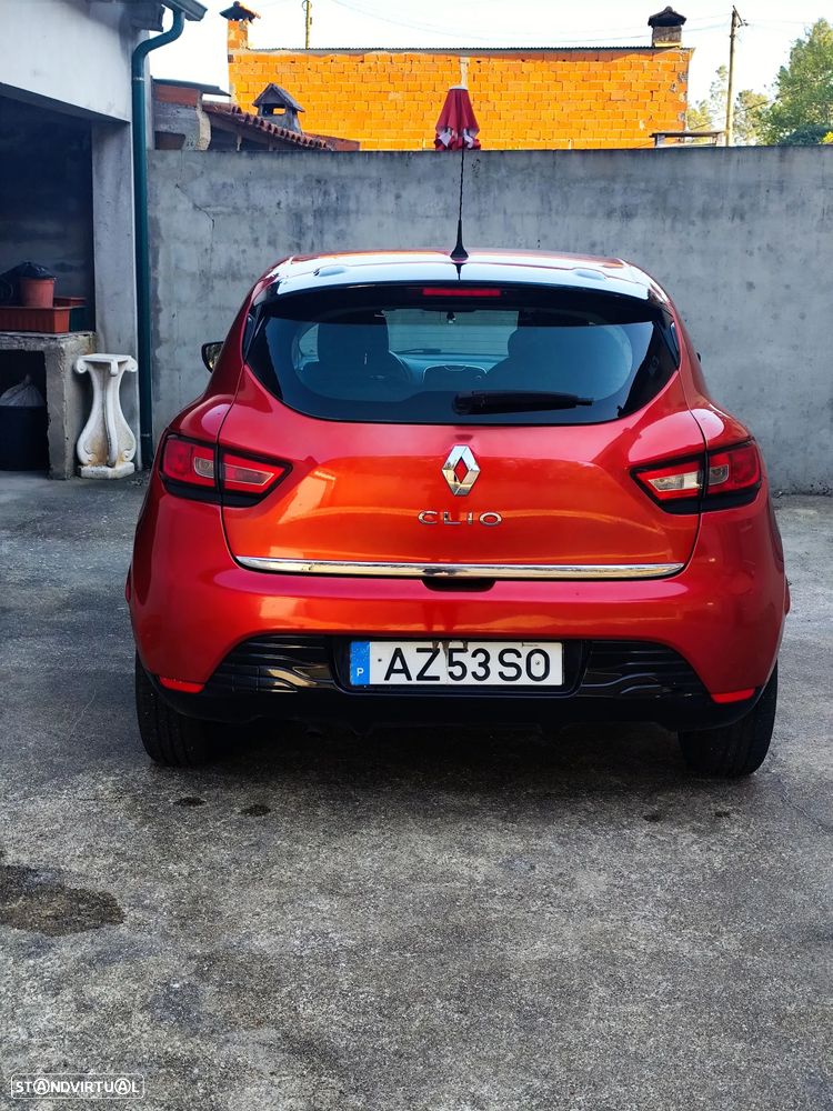 Renault Clio 1.2 16V Confort - 11
