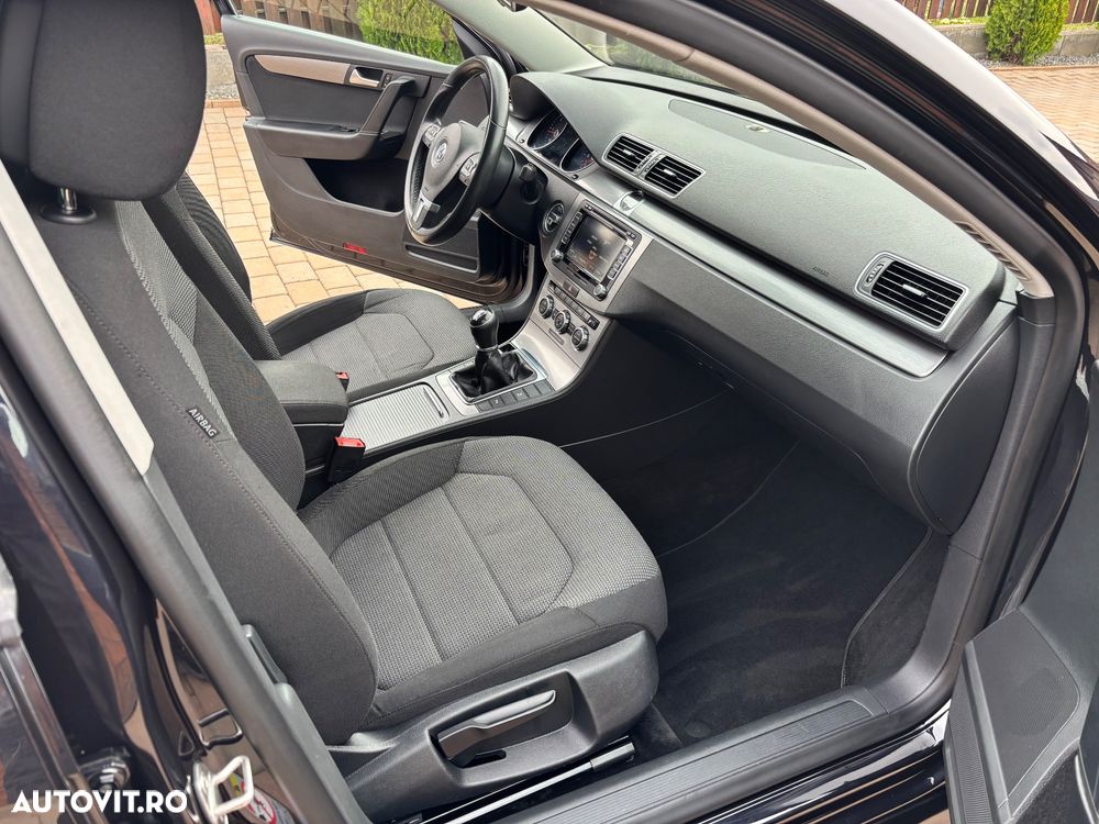 Volkswagen Passat 2.0 TDI BlueMotion Technology DPF Comfortline - 8
