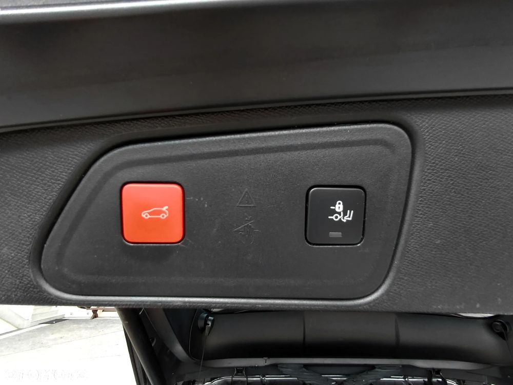 Peugeot 3008 1.5 BlueHDi GT Pack S&S EAT8 - 38