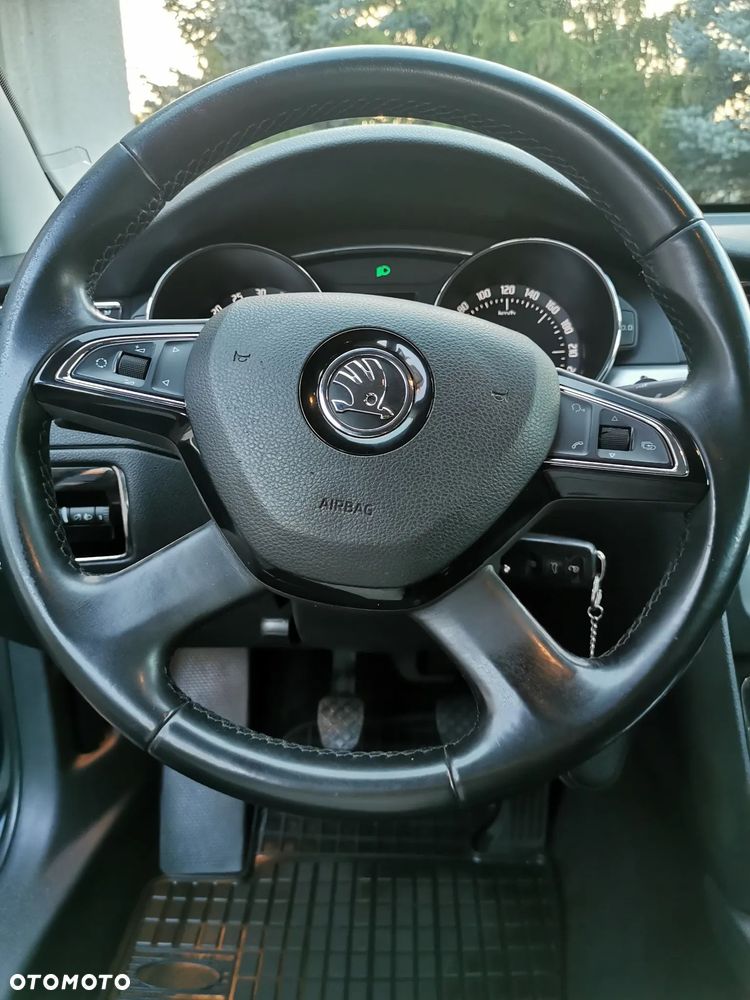 Skoda Superb 2.0 TDI Green tec 4x4 Ambition - 17