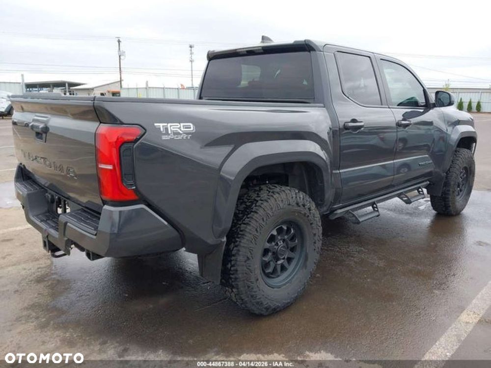 Toyota Tacoma - 5