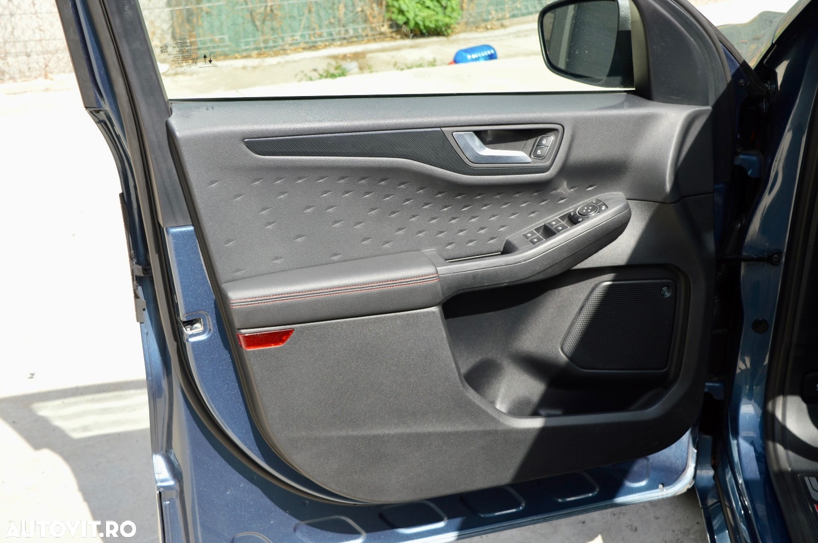 Ford Kuga 2.5 Duratec PHEV ST-LINE X - 38