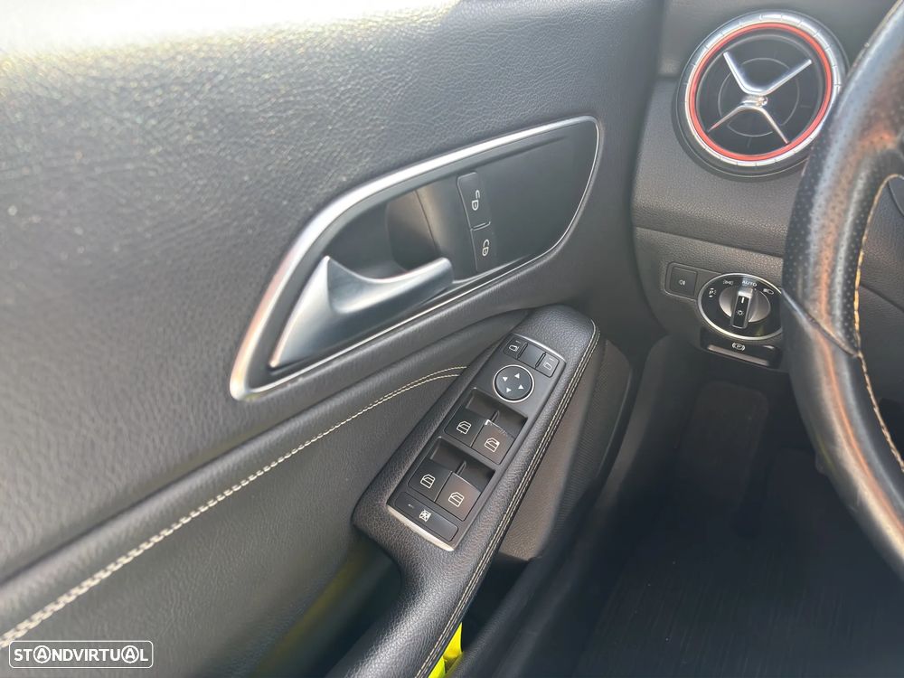 Mercedes-Benz CLA 180 d Shooting Brake - 10