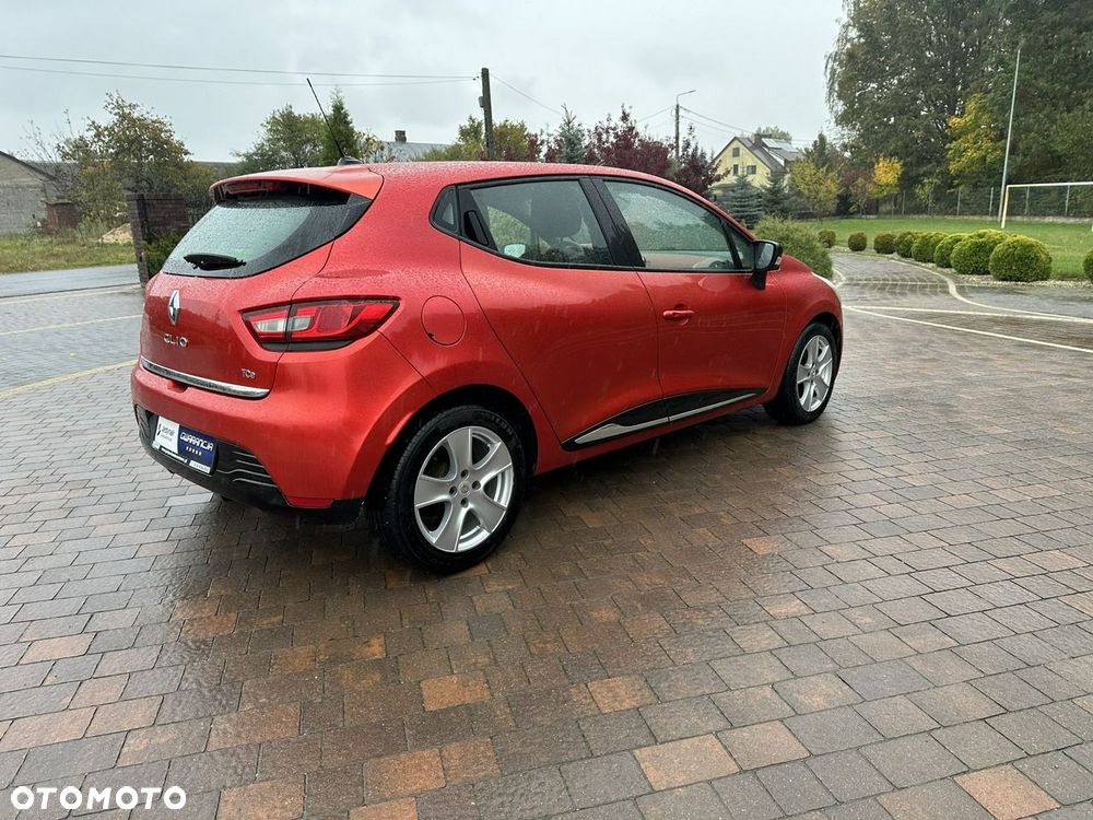 Renault Clio - 10