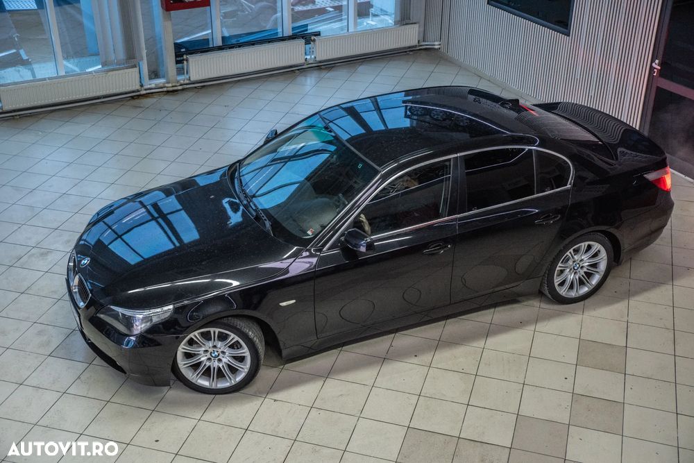 BMW Seria 5 520iA - 9