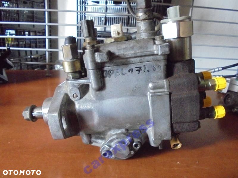 POMPA PALIWA WTRYSKOWA CORSA C COMBO 1.7DTI ISUZU - 1