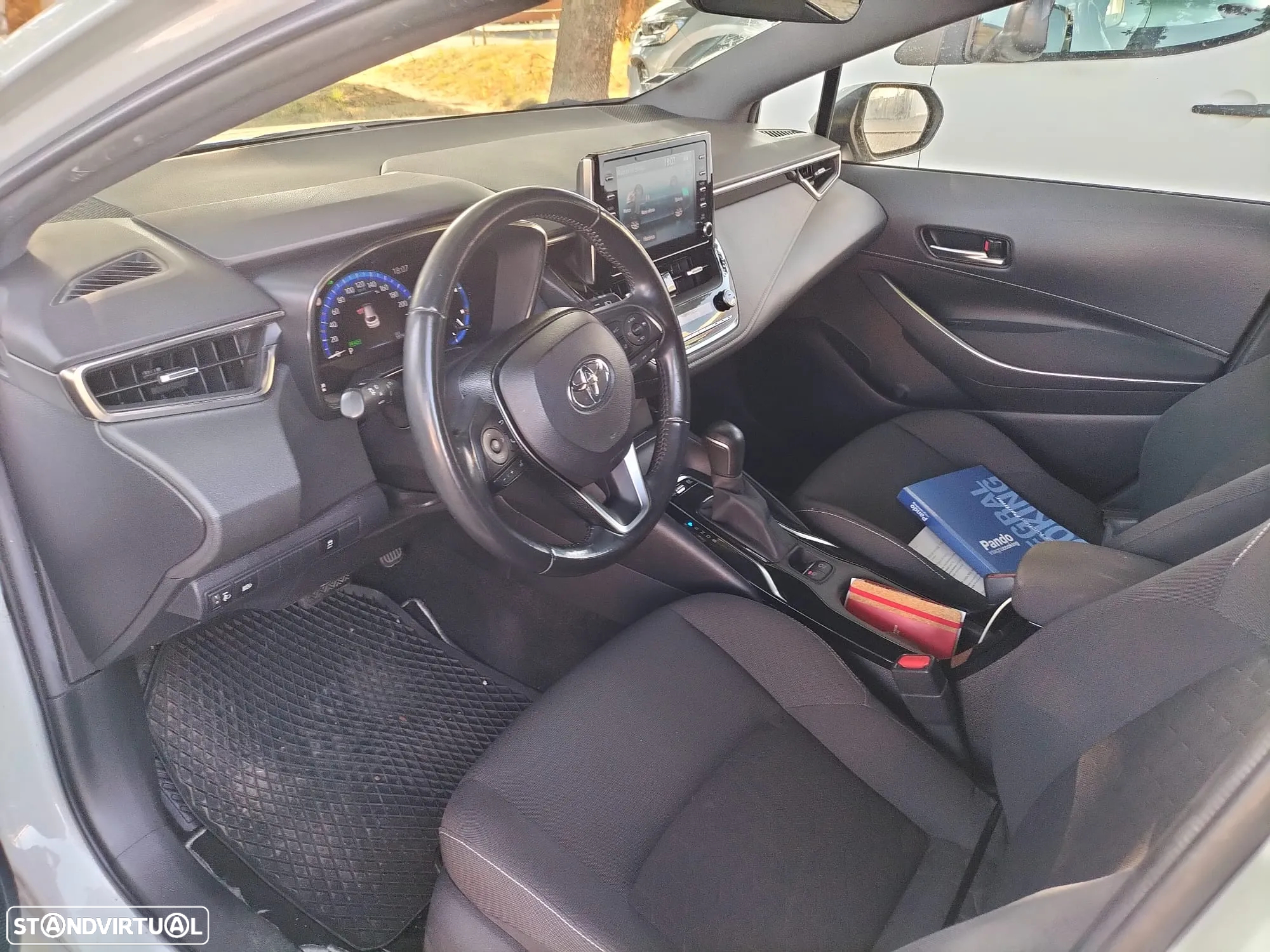 Toyota Corolla Touring Sports 1.8 Hybrid Comfort+P.Sport - 2