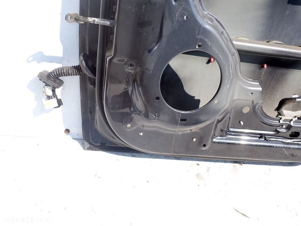 DRZWI PRAWY PRZÓD KIA SPORTAGE 2.0 II LIFT KOL:1K - 6