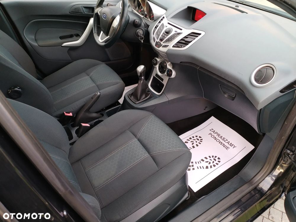 Ford Fiesta - 12