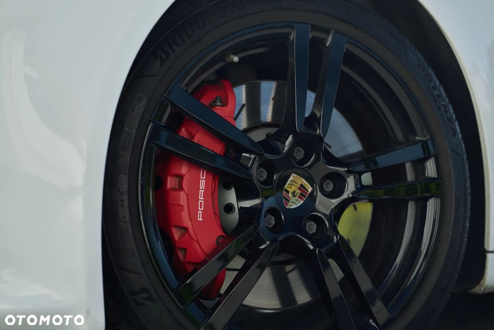 Porsche Panamera GTS - 17