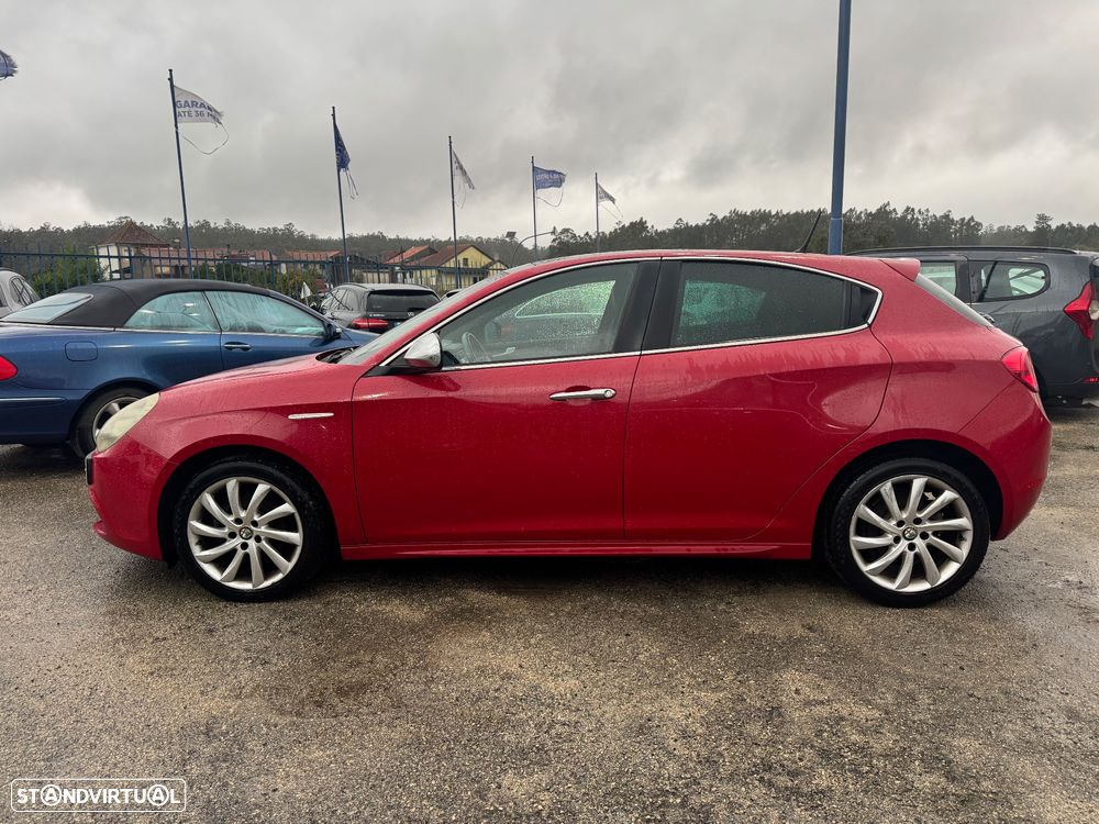 Alfa Romeo Giulietta 1.6 JTDM Distinctive - 4