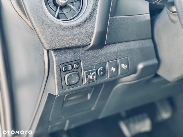 Toyota Auris 1.8 HSD Prestige NAVI - 11