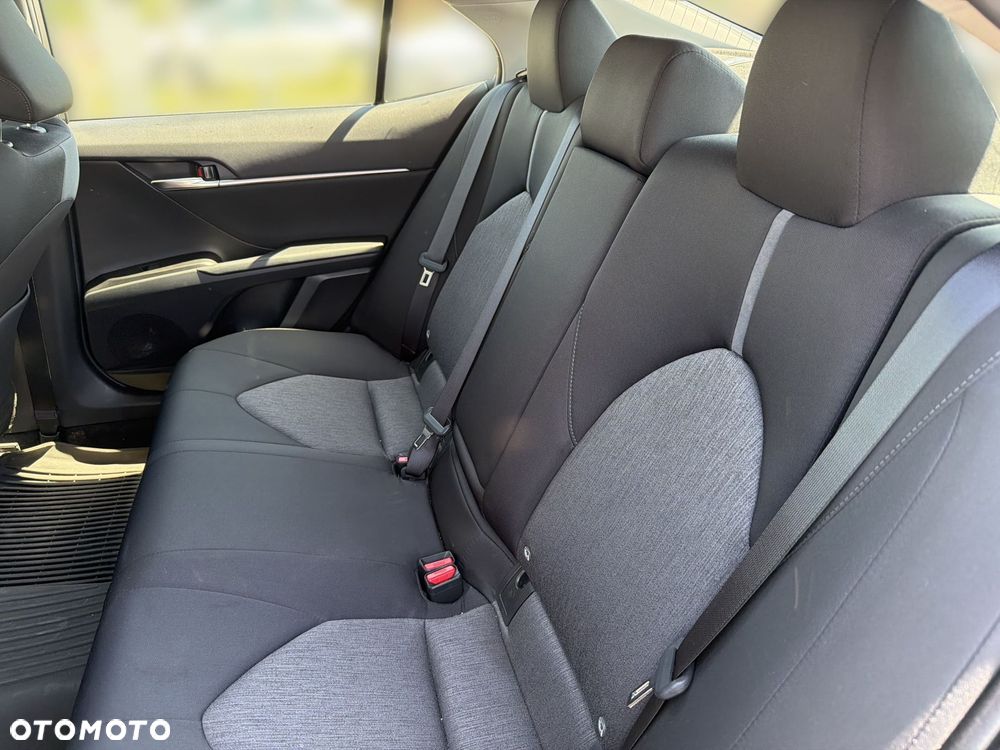 Toyota Camry 2.5 Hybrid Comfort CVT - 14