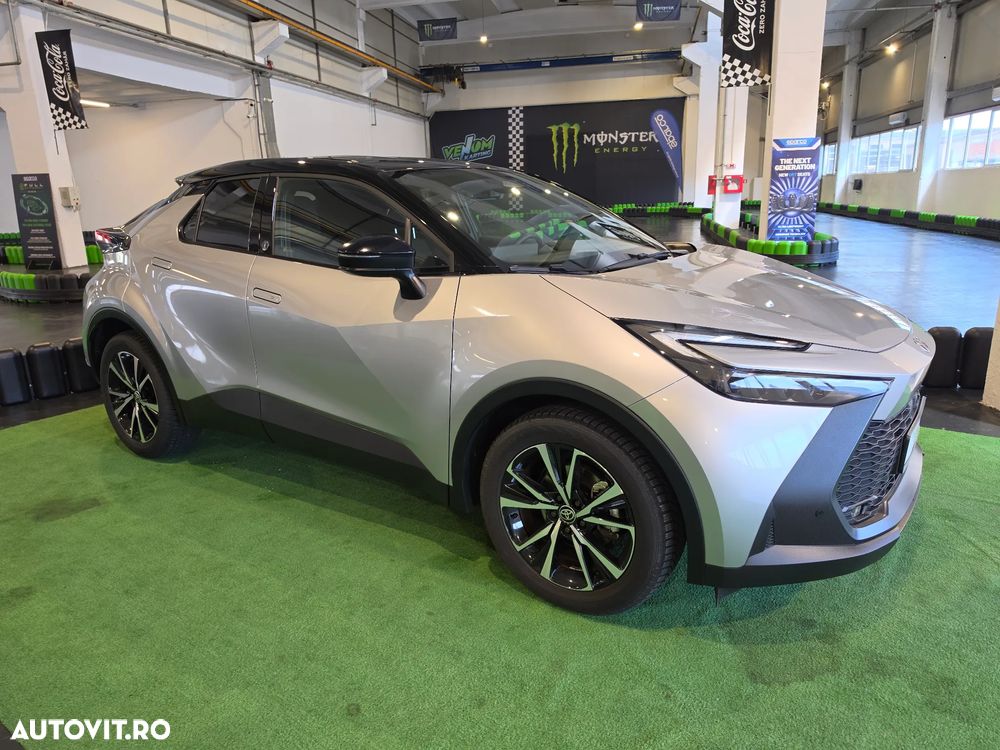 Toyota C-HR 1.8 Hybrid Team Deutschland - 12