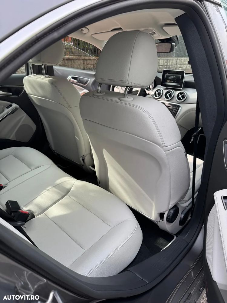 Mercedes-Benz CLA - 4