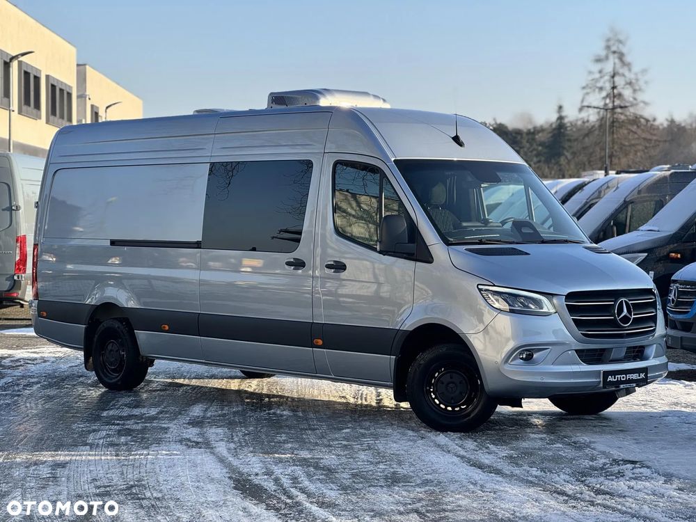 Mercedes-Benz Sprinter - 1
