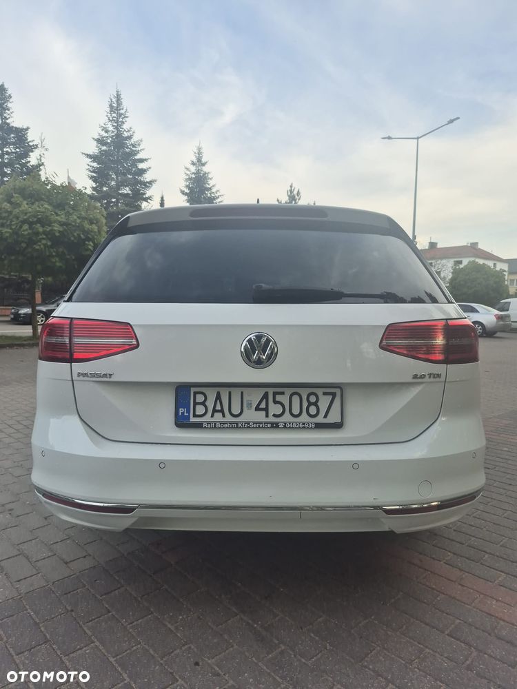 Volkswagen Passat 2.0 TDI (BlueMotion Technology) Highline - 19