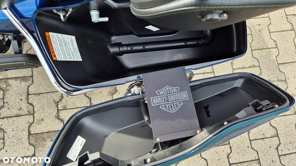 Harley-Davidson FLH Electra Glide - 19
