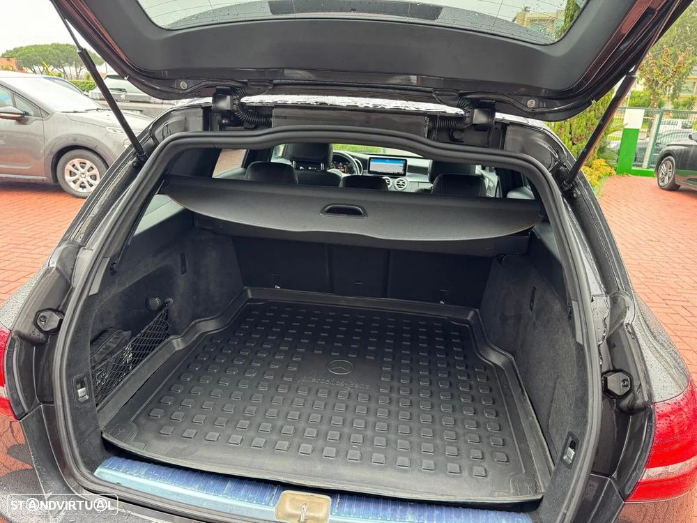 Mercedes-Benz C 220 d AMG Line - 42